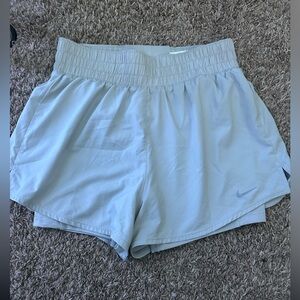 off white/gray ish nike shorts